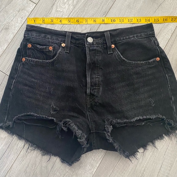Levis Premium Black Denim Shorts - Picture 2 of 10